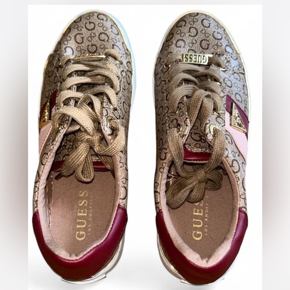 Guess Women’s Sneakers size 7 - Picture 8 of 8
